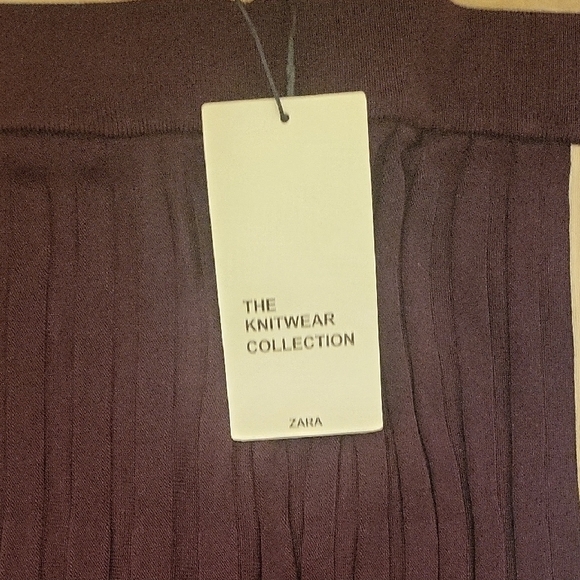 Zara Asymmetrical Black and Blue Skirt - Picture 2 of 4